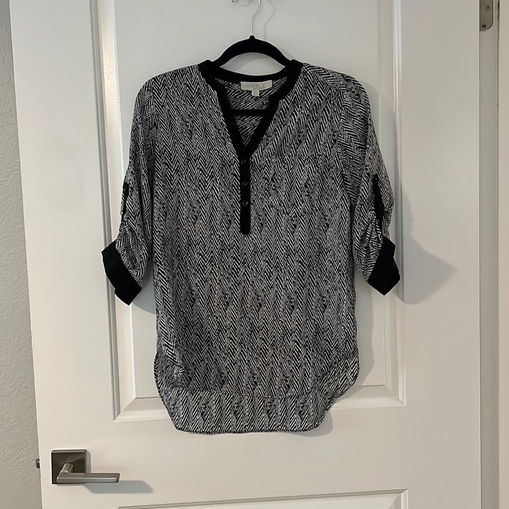 Olive and Oak 1/4 button down top